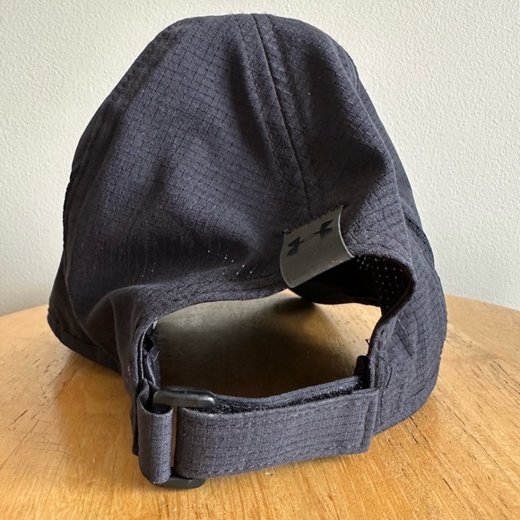 Under Armour Women’s Hat - Black - Adjustable - Picture 5 of 9